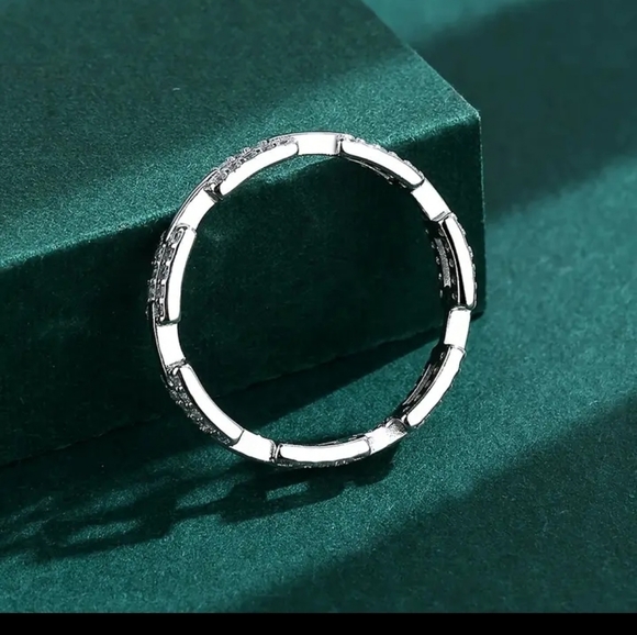 STERLING SILVER RING 💍 - Picture 2 of 4